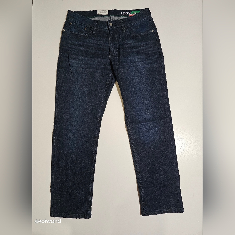 IZOD Men's Comfort Straight Jeans Stretch - Picture 2 of 16
